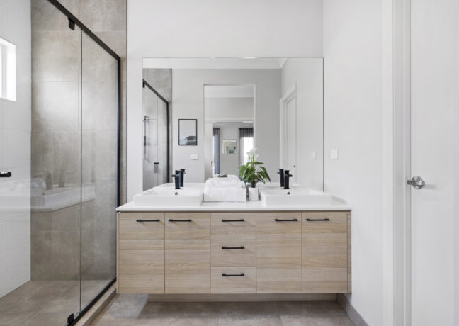 Williamson 216 Master Ensuite 