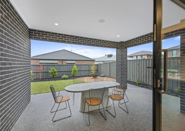 Mentone 334 Alfresco 
