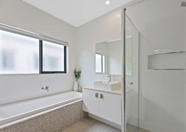 Patterson 332 Bathroom