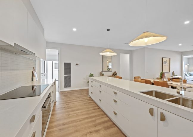 Patterson 332 Kitchen