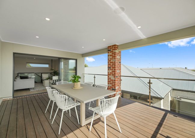 Portsea Upstairs Alfresco/Balcony 